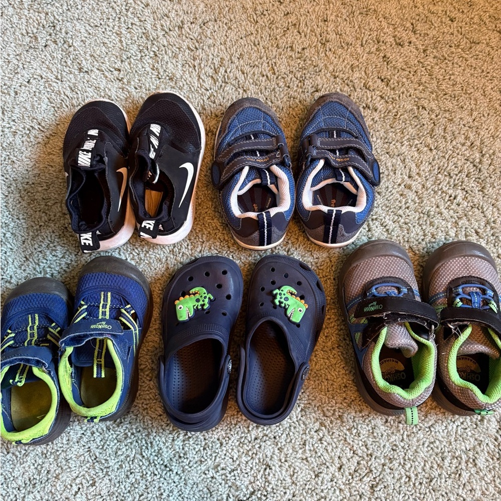 Nike Kids Black and White Sneakers